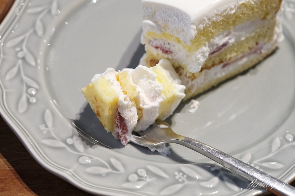 台中西區｜若草甜點店，隱身模範街商圈裡的甜點店，沒有招牌在IG卻是超人氣 @飛天璇的口袋