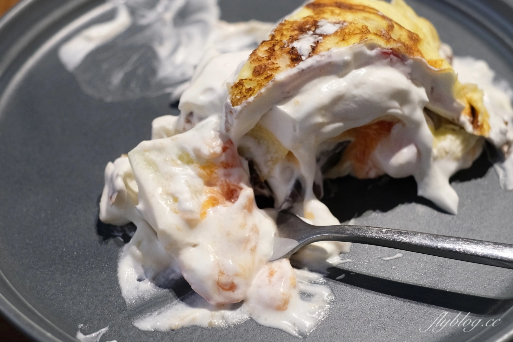 台中西區｜若草甜點店，隱身模範街商圈裡的甜點店，沒有招牌在IG卻是超人氣 @飛天璇的口袋