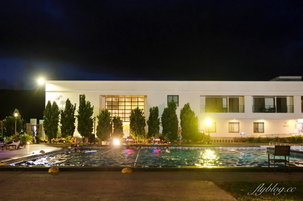 曼波泰式餐廳｜墾丁大街上的人氣美食餐廳，Google評價4.1顆星的泰式料理 @飛天璇的口袋