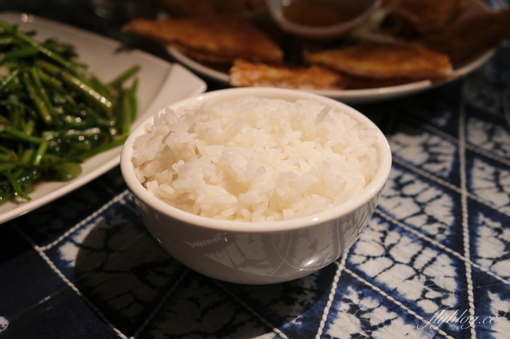 曼波泰式餐廳｜墾丁大街上的人氣美食餐廳，Google評價4.1顆星的泰式料理 @飛天璇的口袋