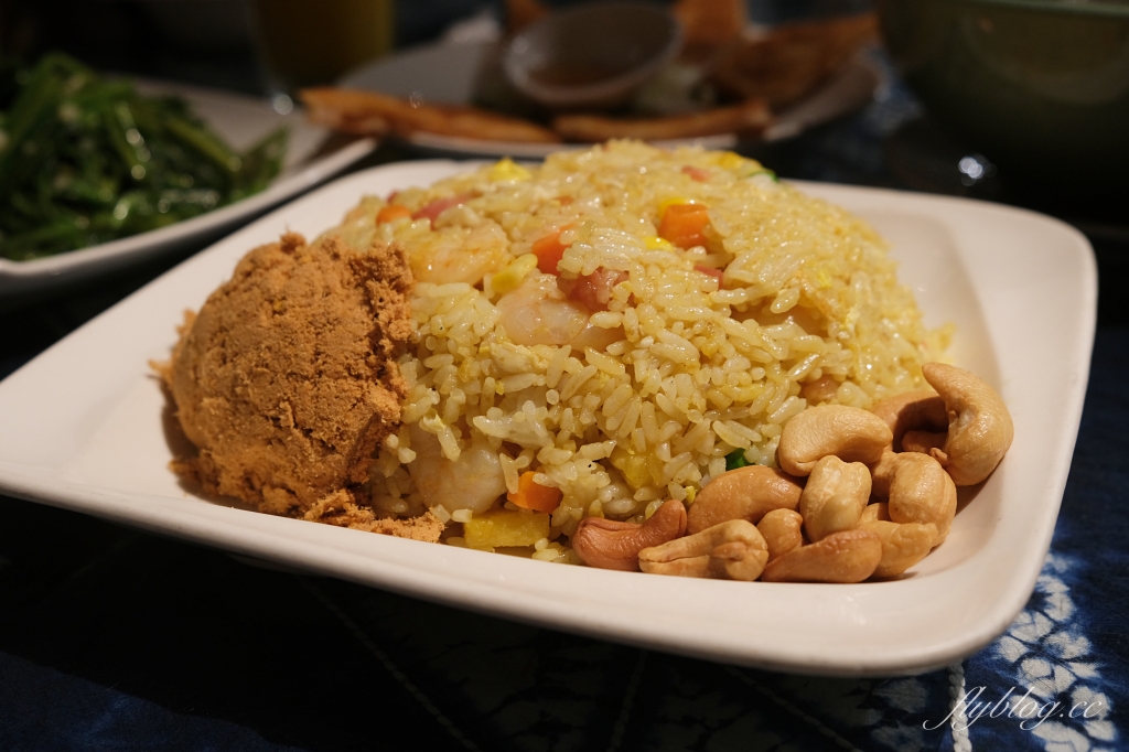 曼波泰式餐廳｜墾丁大街上的人氣美食餐廳，Google評價4.1顆星的泰式料理 @飛天璇的口袋