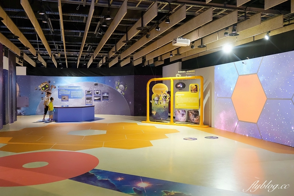 台北中正｜台北凱撒大飯店，台北車站正對面，樓下就是捷運站，交通便利美食林立 @飛天璇的口袋