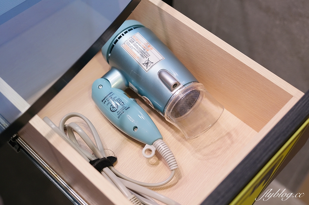 台北中正｜台北凱撒大飯店，台北車站正對面，樓下就是捷運站，交通便利美食林立 @飛天璇的口袋