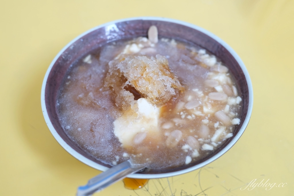 苗栗卓蘭｜良美豆花．在地人氣冰品店，網美的外表古早味的豆花 @飛天璇的口袋