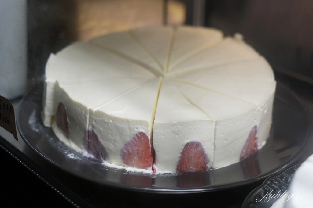 台中西區｜若草甜點店，隱身模範街商圈裡的甜點店，沒有招牌在IG卻是超人氣 @飛天璇的口袋