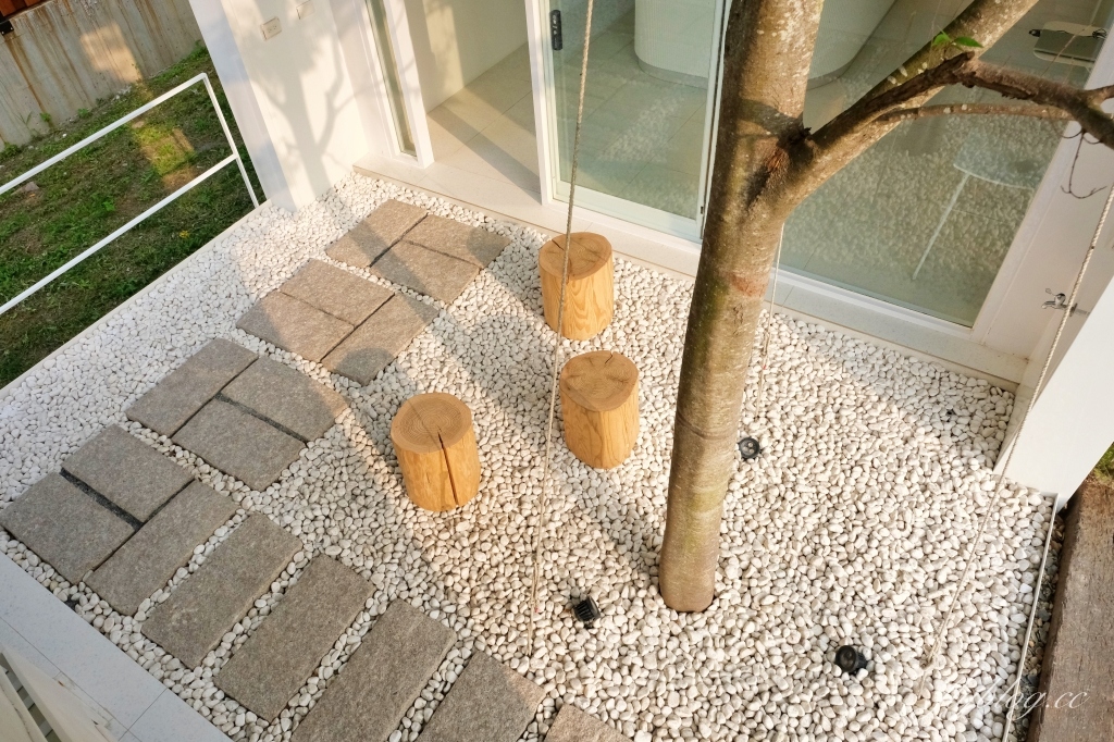 沐光樹手感蛋糕捲專賣店｜彰化秀水純白落地窗唯美咖啡館，不只是網美店咖啡和甜點也很有水準 @飛天璇的口袋