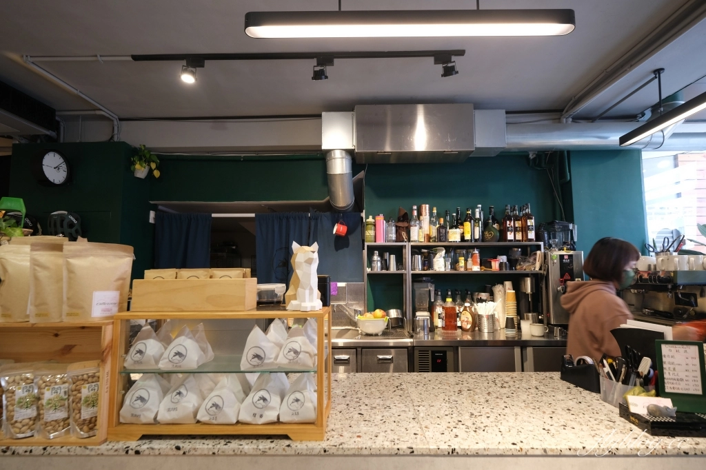 台中西區｜Terry Cafe 仁將咖啡．有各種口味的肉桂捲，台中美術館週邊咖啡館 @飛天璇的口袋