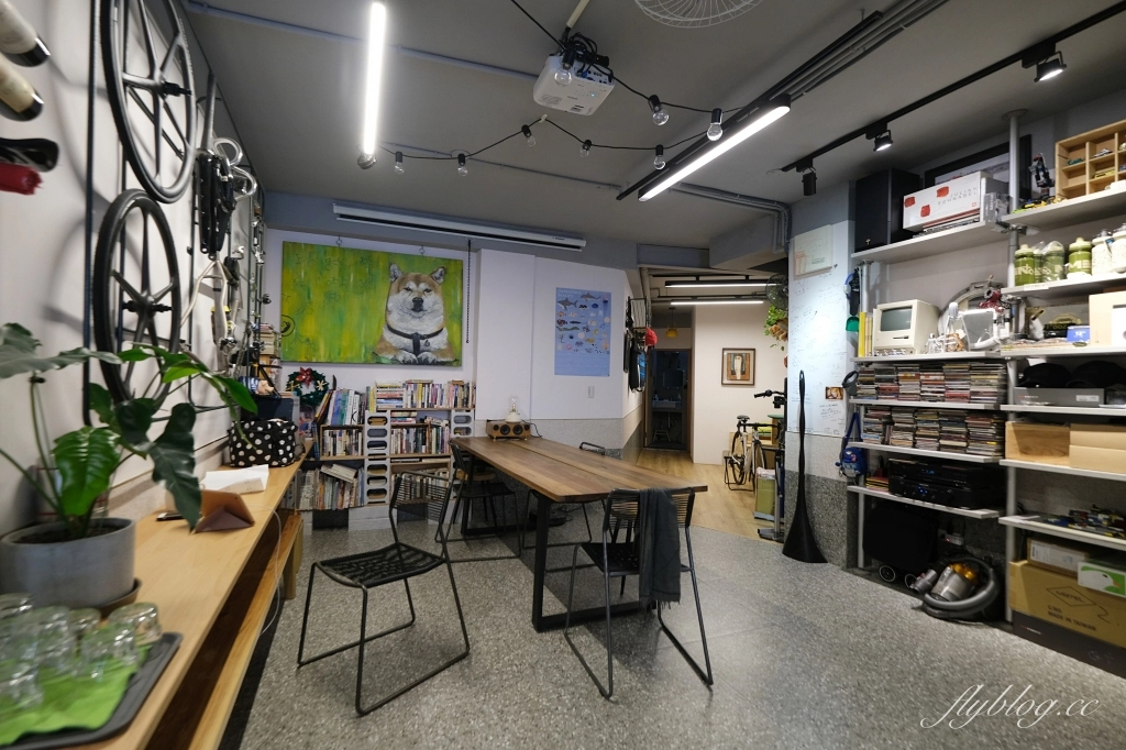 台中西區｜Terry Cafe 仁將咖啡．有各種口味的肉桂捲，台中美術館週邊咖啡館 @飛天璇的口袋