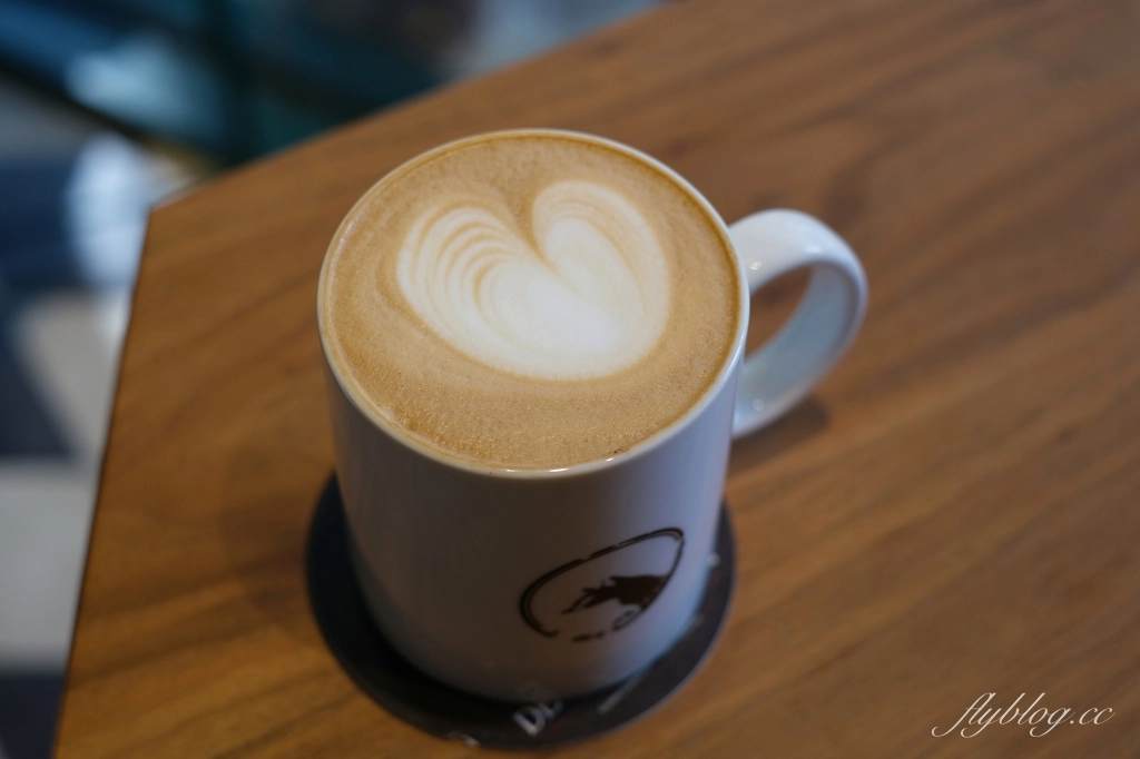 台中西區｜Terry Cafe 仁將咖啡．有各種口味的肉桂捲，台中美術館週邊咖啡館 @飛天璇的口袋