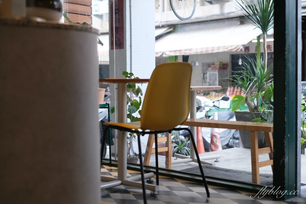 台中西區｜Terry Cafe 仁將咖啡．有各種口味的肉桂捲，台中美術館週邊咖啡館 @飛天璇的口袋