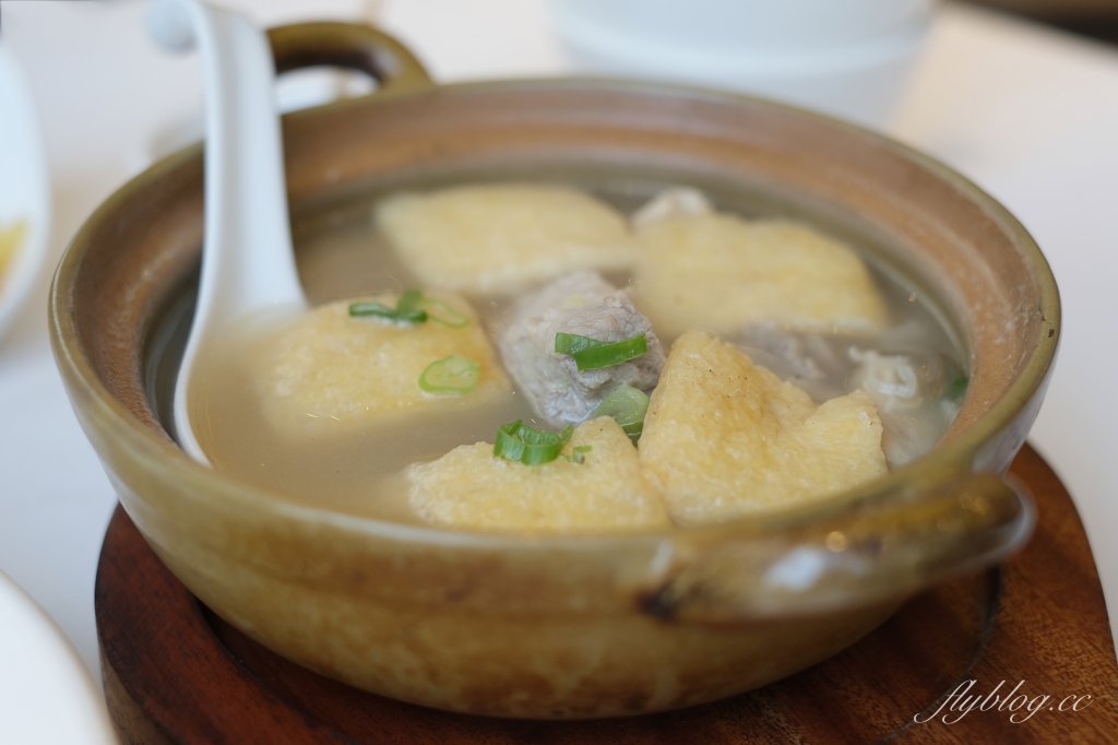 YABI KITCHEN｜瓦城集團新派亞洲料理，台中草悟道商圈美食餐廳 @飛天璇的口袋