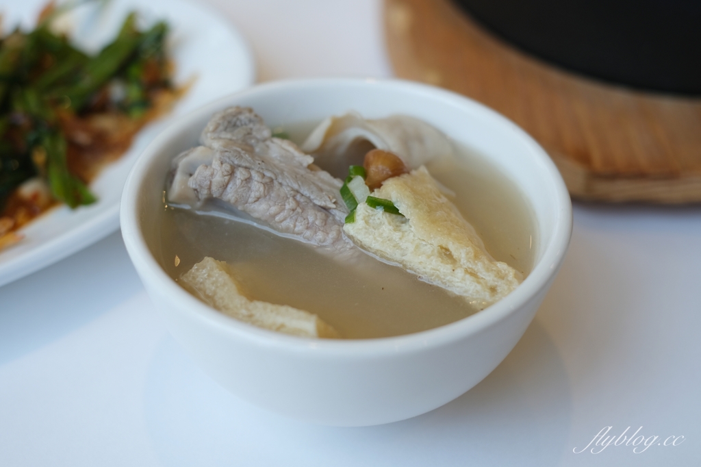 YABI KITCHEN｜瓦城集團新派亞洲料理，台中草悟道商圈美食餐廳 @飛天璇的口袋