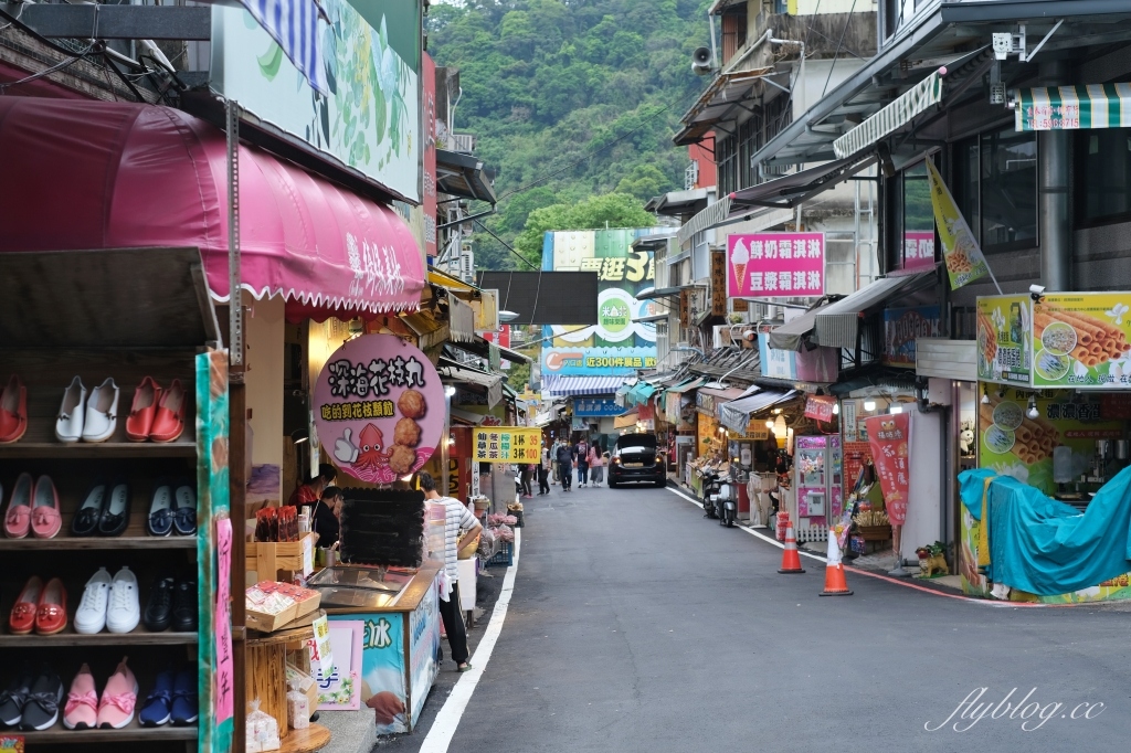新竹橫山｜羅媽媽野薑花粽｜內灣車站前的野薑花粽專賣店，老闆超大方直接送一顆試吃 @飛天璇的口袋