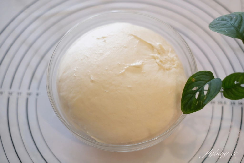 吐司食譜｜生吐司的做法｜免揉麵糰！用冷藏發酵法做生吐司，生吐司食材比例分享 @飛天璇的口袋