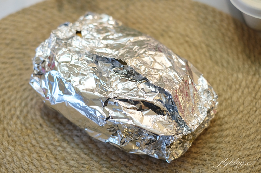 鐵腕食務所｜五星級飯店「威靈頓牛排」在家吃，一份390元原塊菲力重達4.5盎司 @飛天璇的口袋