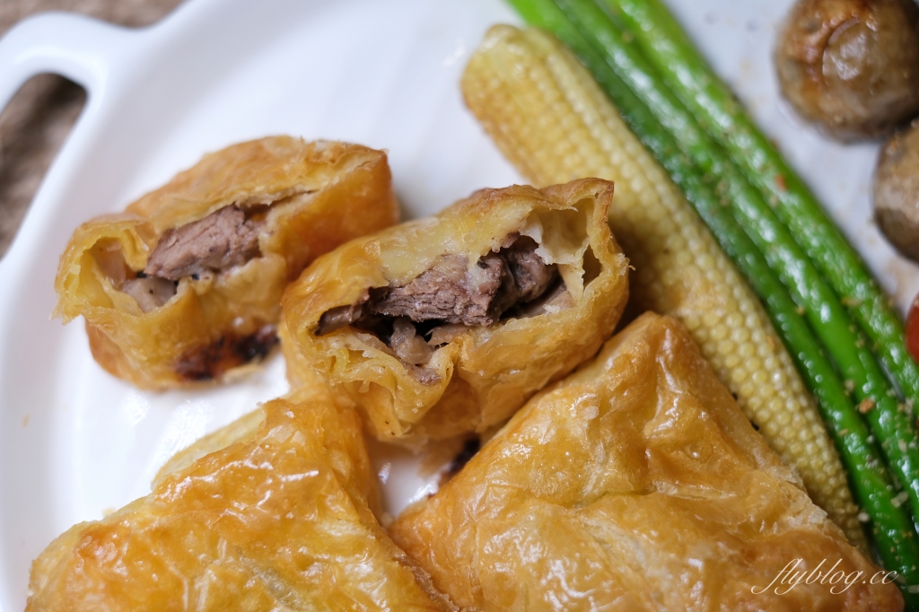 鐵腕食務所｜五星級飯店「威靈頓牛排」在家吃，一份390元原塊菲力重達4.5盎司 @飛天璇的口袋