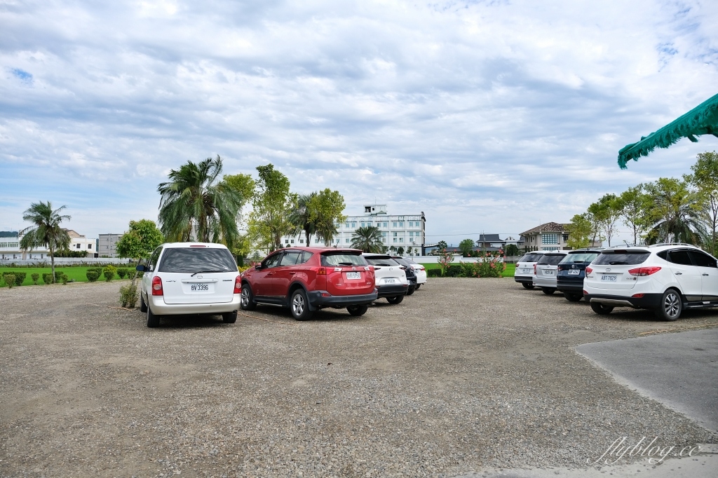 進昌咖啡烘焙館｜座落於大村田野間的巴洛克建築，在浪漫的黃色城堡喝咖啡 @飛天璇的口袋