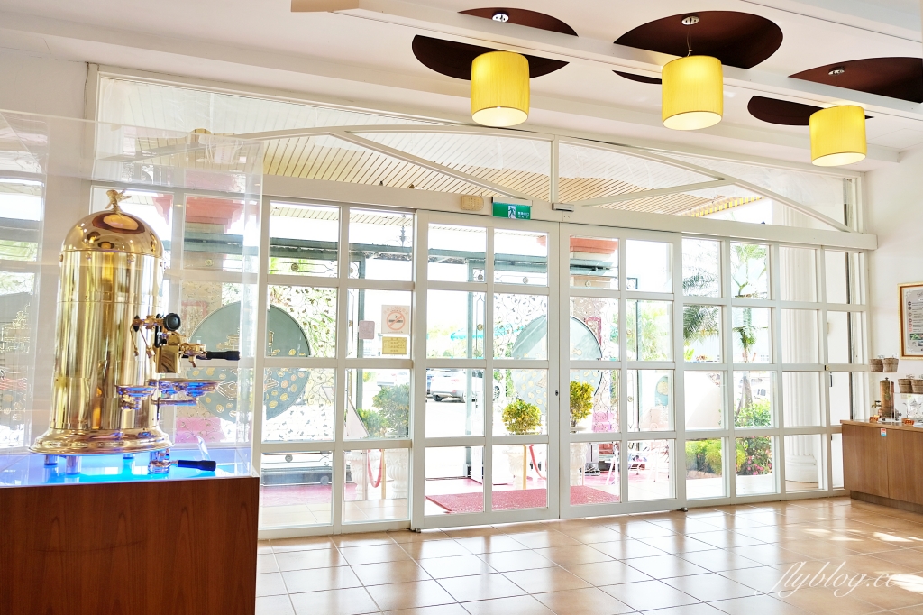 進昌咖啡烘焙館｜座落於大村田野間的巴洛克建築，在浪漫的黃色城堡喝咖啡 @飛天璇的口袋