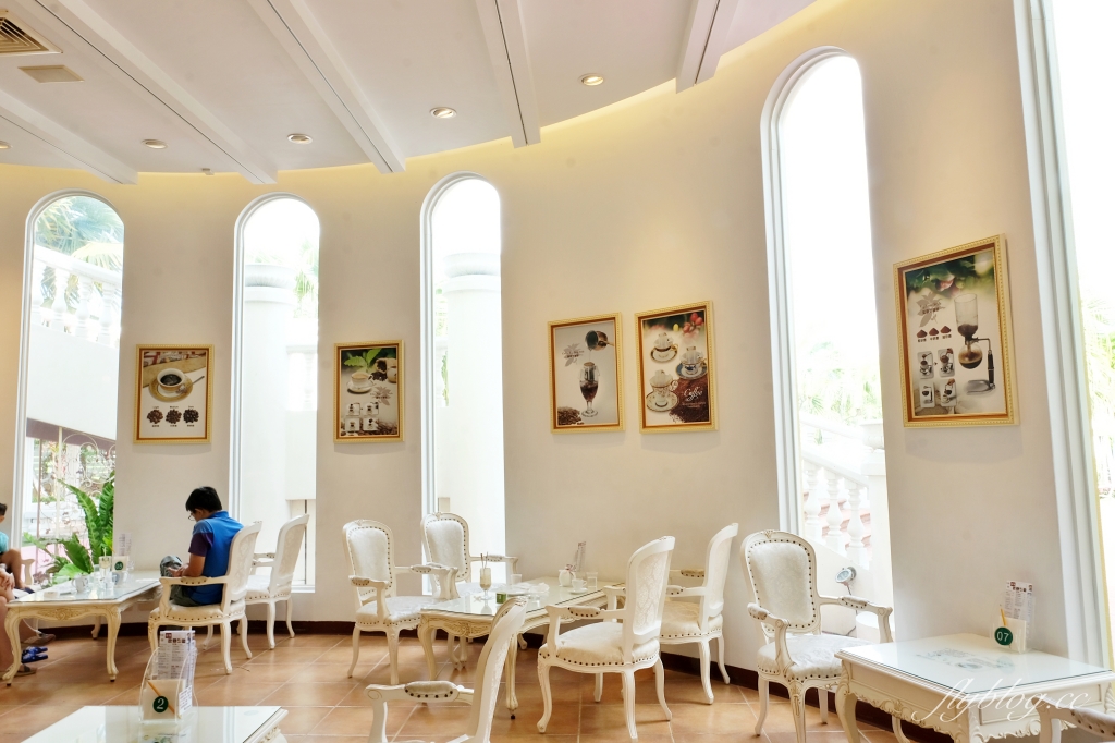 進昌咖啡烘焙館｜座落於大村田野間的巴洛克建築，在浪漫的黃色城堡喝咖啡 @飛天璇的口袋