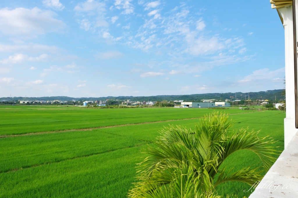 進昌咖啡烘焙館｜座落於大村田野間的巴洛克建築，在浪漫的黃色城堡喝咖啡 @飛天璇的口袋