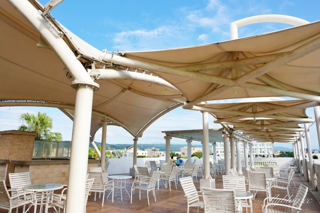 進昌咖啡烘焙館｜座落於大村田野間的巴洛克建築，在浪漫的黃色城堡喝咖啡 @飛天璇的口袋