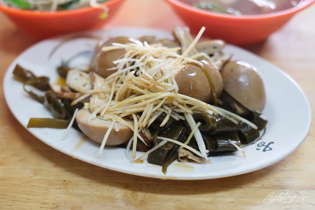 大村當歸鴨麵線｜大村超人氣縱貫線當歸鴨麵線，在地人從小吃到大的銅板美食 @飛天璇的口袋