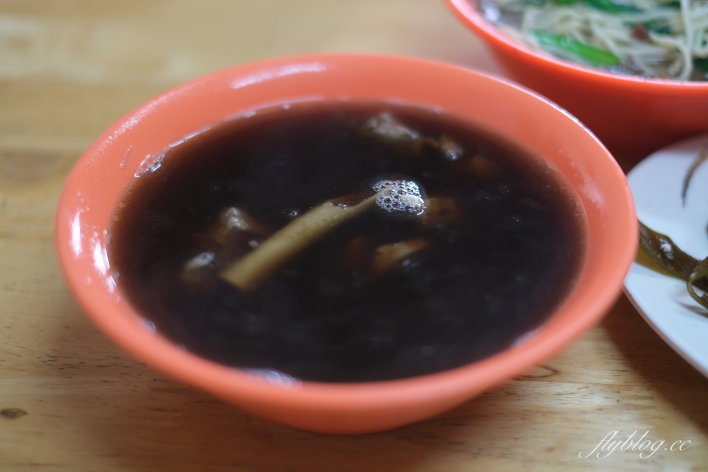 大村當歸鴨麵線｜大村超人氣縱貫線當歸鴨麵線，在地人從小吃到大的銅板美食 @飛天璇的口袋