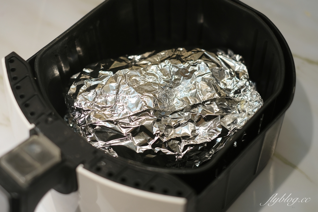 鐵腕食務所｜五星級飯店「威靈頓牛排」在家吃，一份390元原塊菲力重達4.5盎司 @飛天璇的口袋