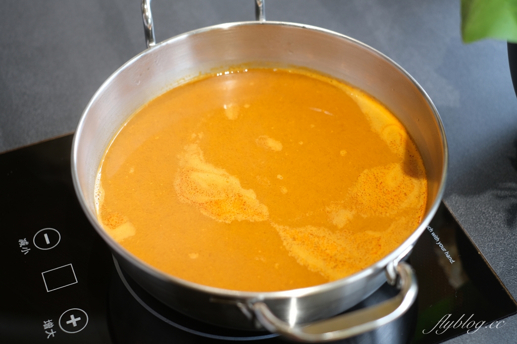 禾HER 小火鍋|188元起!Hun混最新平價小火鍋品牌,一中街超網美禾小火鍋店 @飛天璇的口袋 禾HER 小火鍋|188元起!Hun混最新平價小火鍋品牌,一中街超網美禾小火鍋店 @飛天璇的口袋