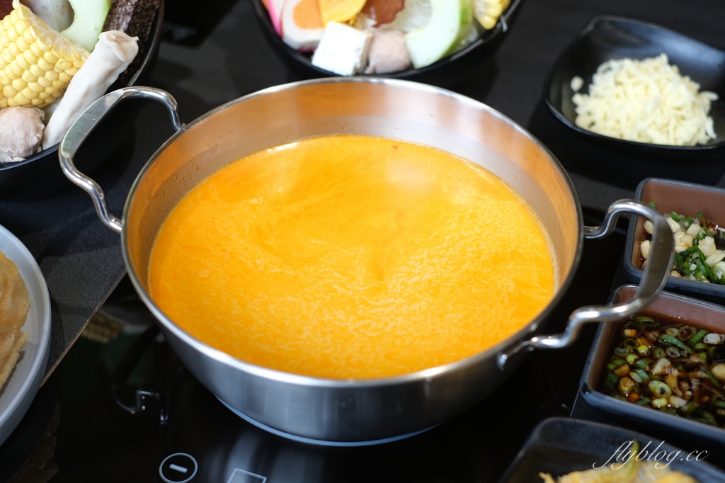 禾HER 小火鍋|188元起!Hun混最新平價小火鍋品牌,一中街超網美禾小火鍋店 @飛天璇的口袋 禾HER 小火鍋|188元起!Hun混最新平價小火鍋品牌,一中街超網美禾小火鍋店 @飛天璇的口袋