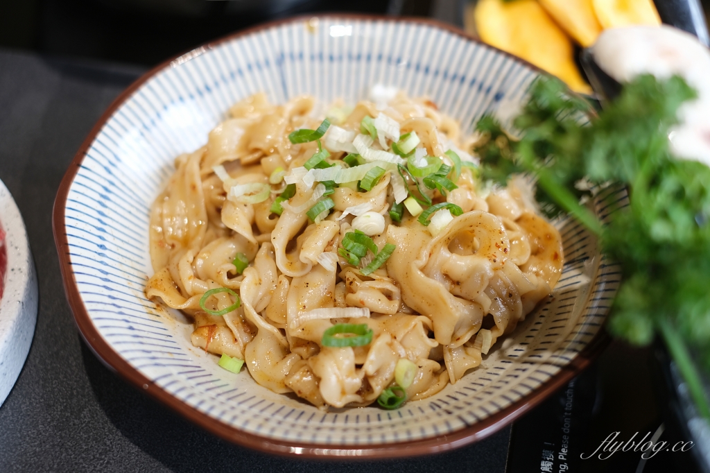 禾HER 小火鍋|188元起!Hun混最新平價小火鍋品牌,一中街超網美禾小火鍋店 @飛天璇的口袋 禾HER 小火鍋|188元起!Hun混最新平價小火鍋品牌,一中街超網美禾小火鍋店 @飛天璇的口袋