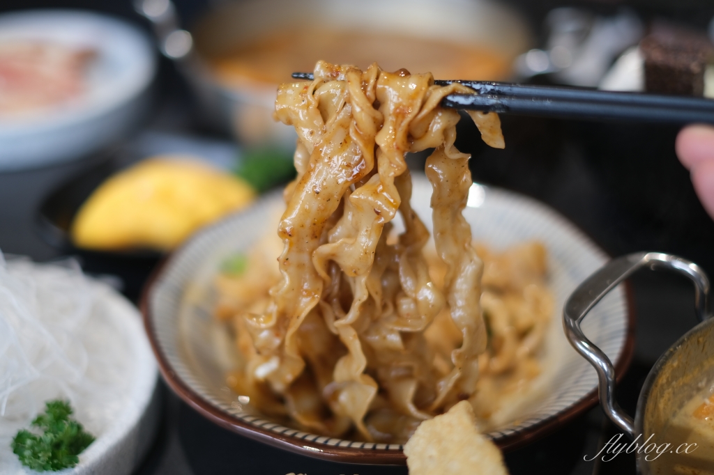 禾HER 小火鍋|188元起!Hun混最新平價小火鍋品牌,一中街超網美禾小火鍋店 @飛天璇的口袋 禾HER 小火鍋|188元起!Hun混最新平價小火鍋品牌,一中街超網美禾小火鍋店 @飛天璇的口袋