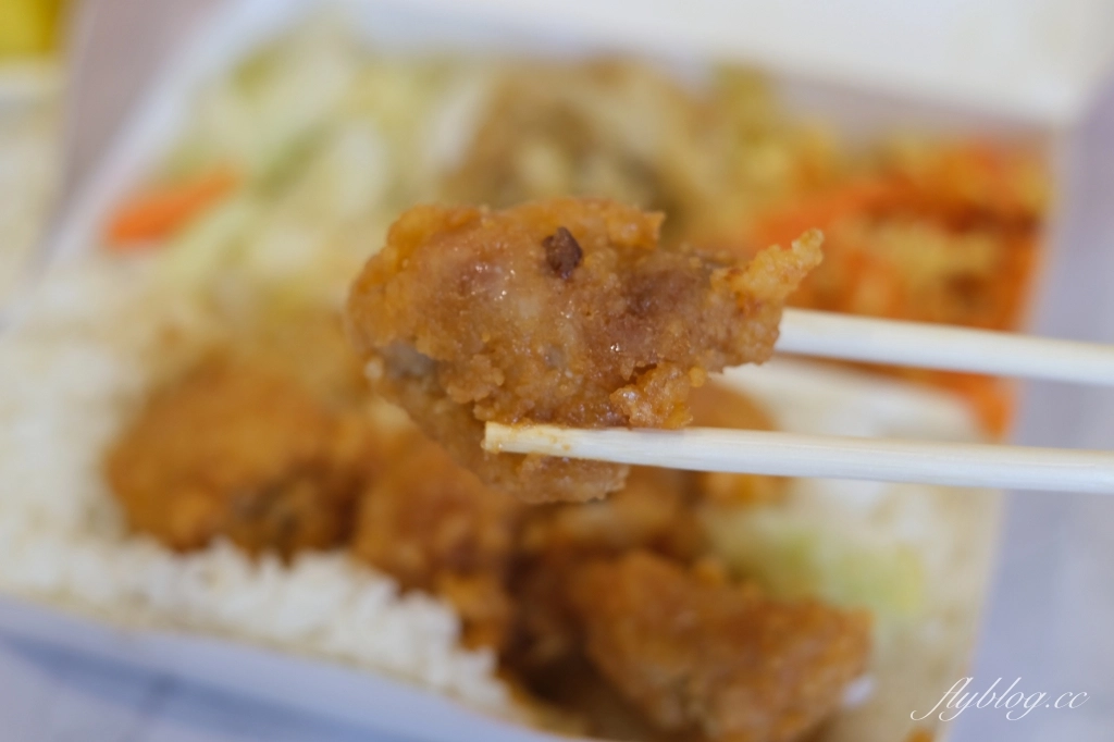 正忠排骨便當｜每天大排長龍的正忠排骨，老饕推薦必點便當口味？(附菜單) @飛天璇的口袋