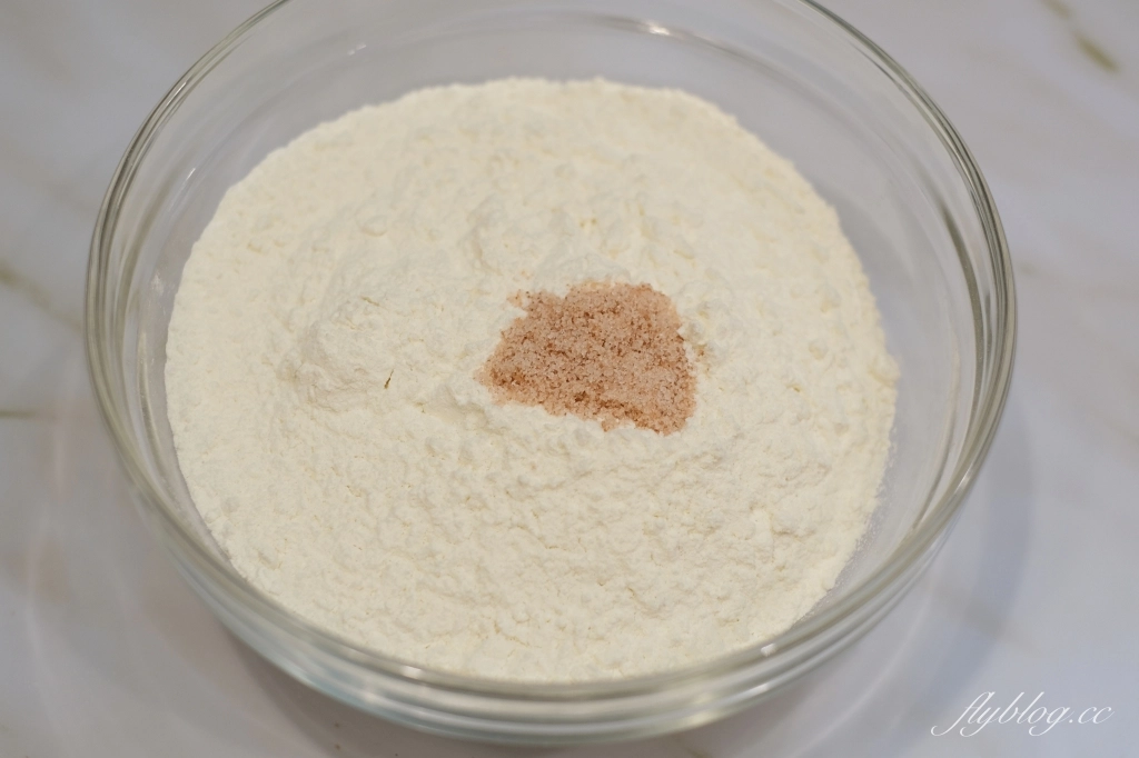 吐司食譜｜生吐司的做法｜免揉麵糰！用冷藏發酵法做生吐司，生吐司食材比例分享 @飛天璇的口袋