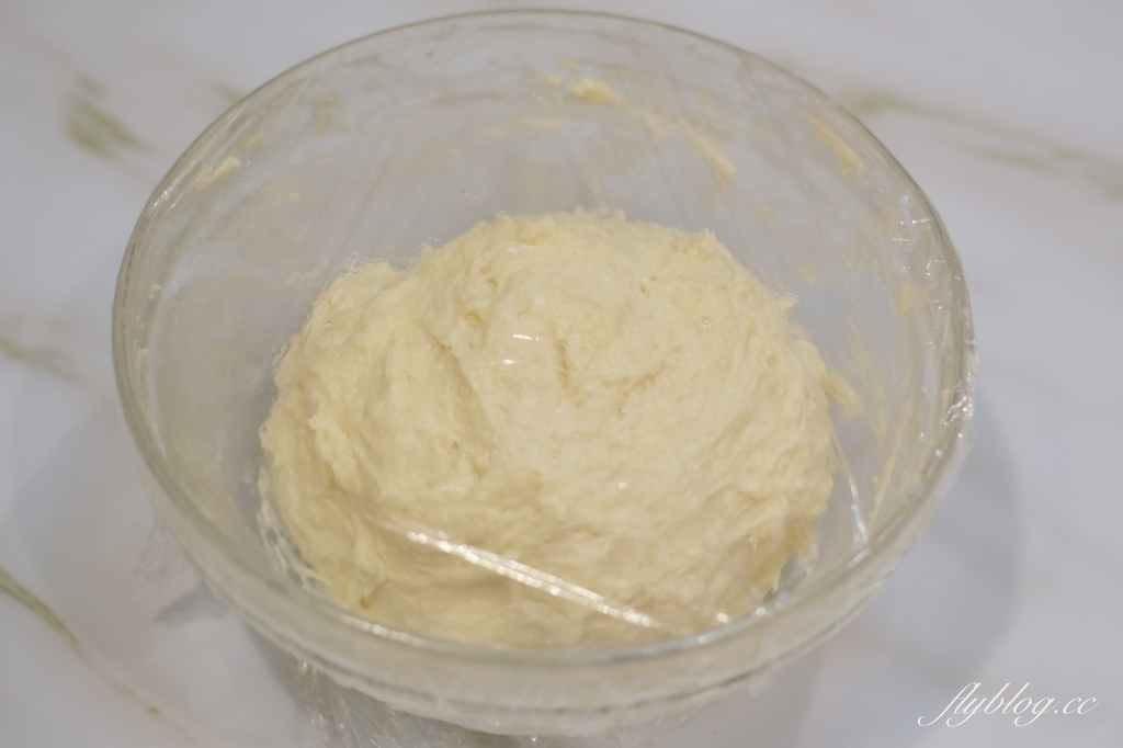 吐司食譜｜生吐司的做法｜免揉麵糰！用冷藏發酵法做生吐司，生吐司食材比例分享 @飛天璇的口袋