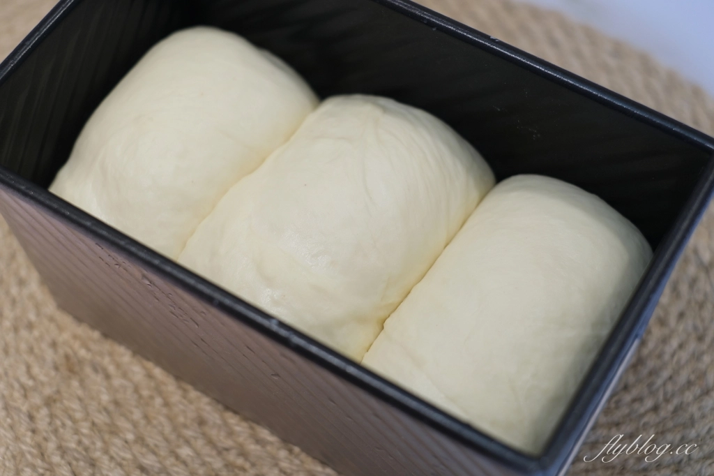 吐司食譜｜生吐司的做法｜免揉麵糰！用冷藏發酵法做生吐司，生吐司食材比例分享 @飛天璇的口袋