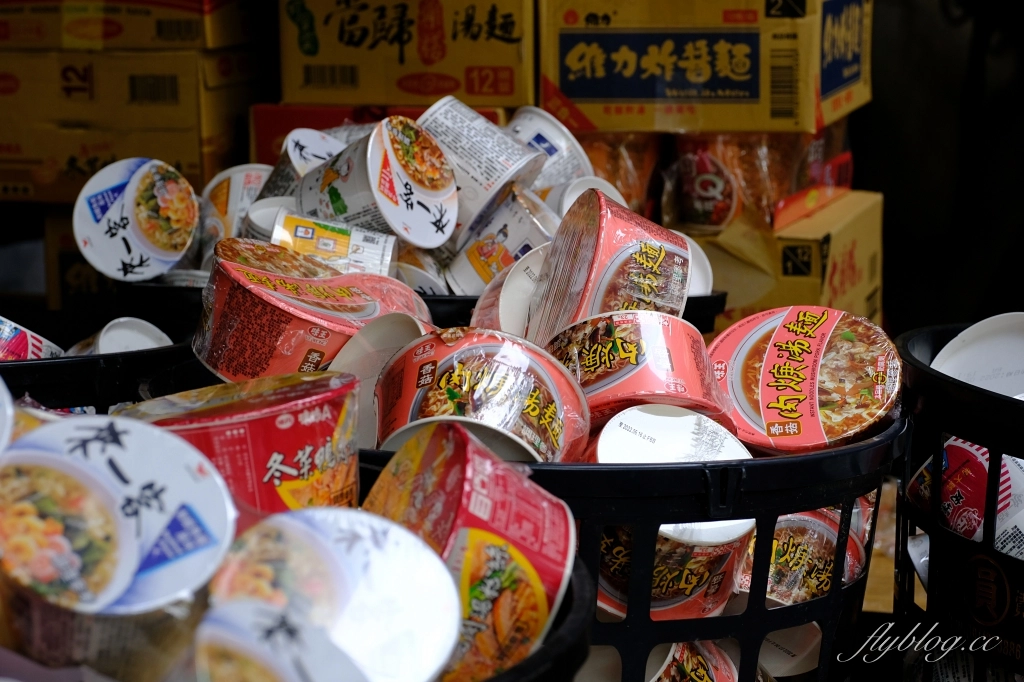 石龍宮｜南投中寮泡麵土地公廟，24小時營業的土地公廟 @飛天璇的口袋