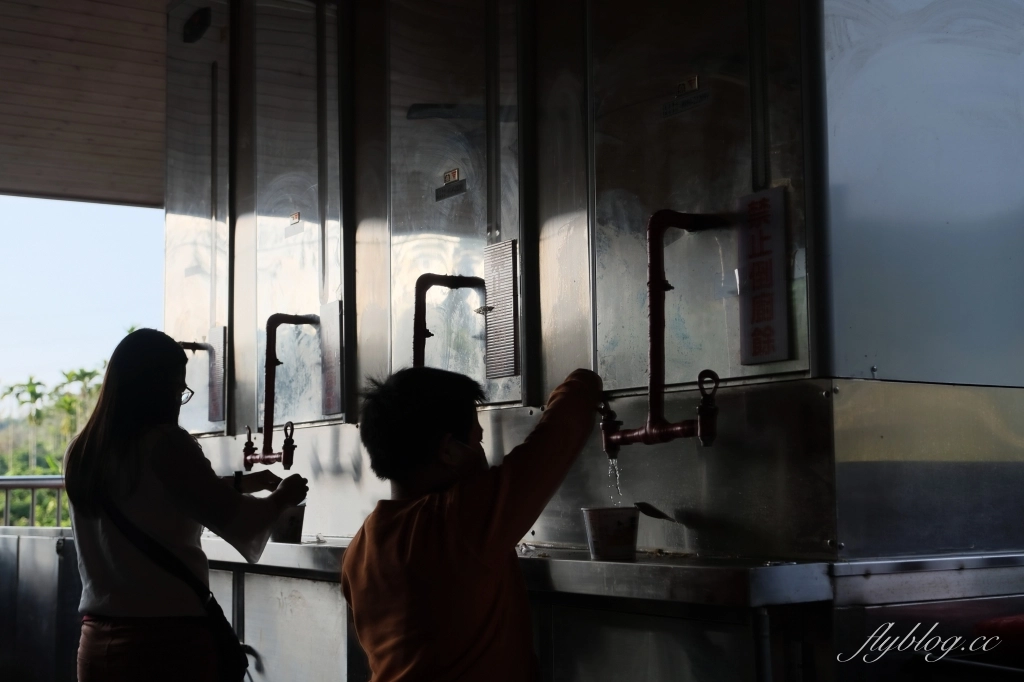 石龍宮｜南投中寮泡麵土地公廟，24小時營業的土地公廟 @飛天璇的口袋