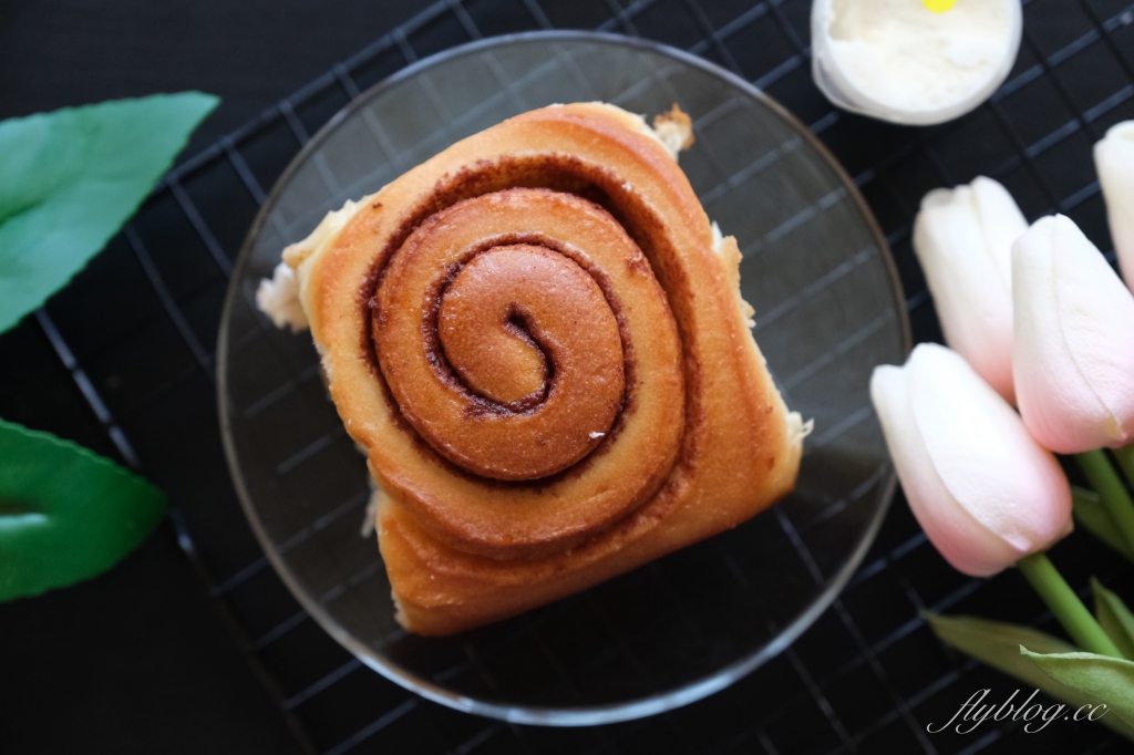 台北松山｜Miss V Bakery，蘋果日報評比肉桂捲冠軍，季節限定手工鐵盒餅乾，最愛的惡魔巧克力蛋糕 @飛天璇的口袋