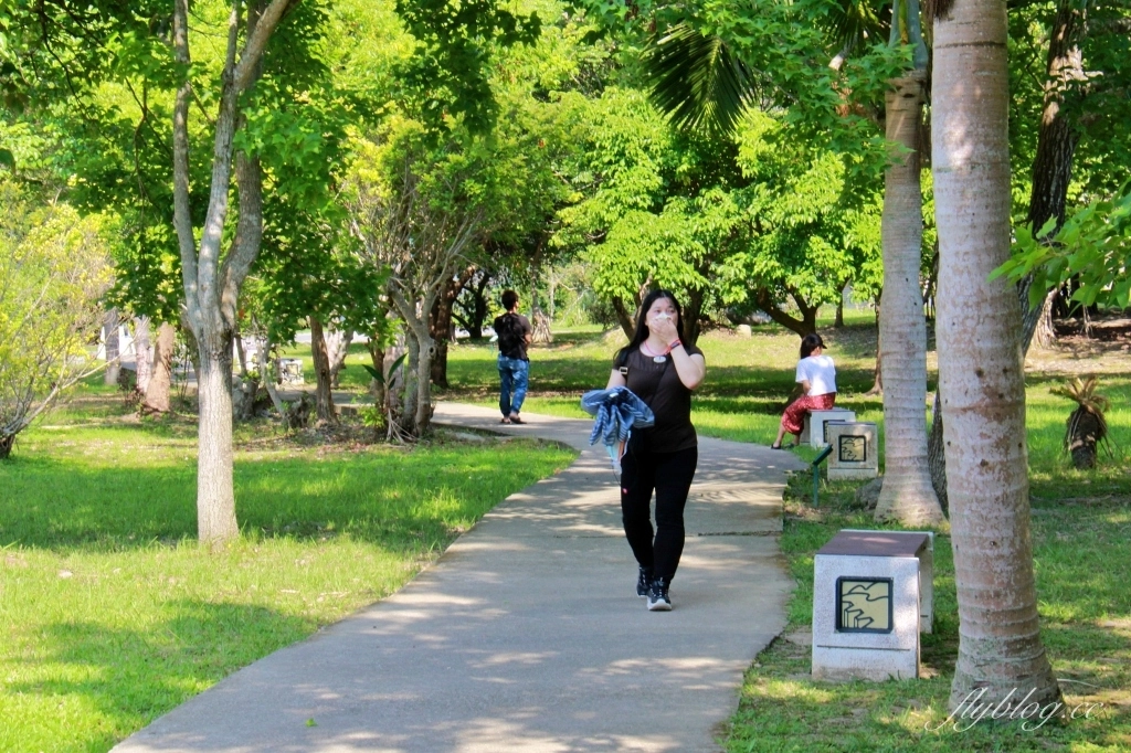 苗栗三義｜三義鯉魚潭水庫．遠眺寬闊療癒的湖光山色，全台唯一個鋸齒狀堰溢洪道 @飛天璇的口袋