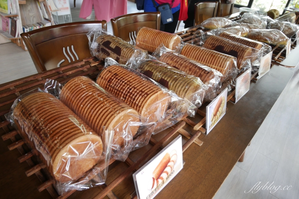 黃金傳說窯烤麵包13間老街店｜南庄老街飄著窯烤麵包香，南庄吊橋旁隱藏版美食 @飛天璇的口袋