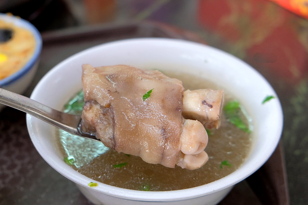 台南麻豆｜阿蘭碗粿，麻道交流道下去就到，遠近馳名的台南碗糕蘭 @飛天璇的口袋