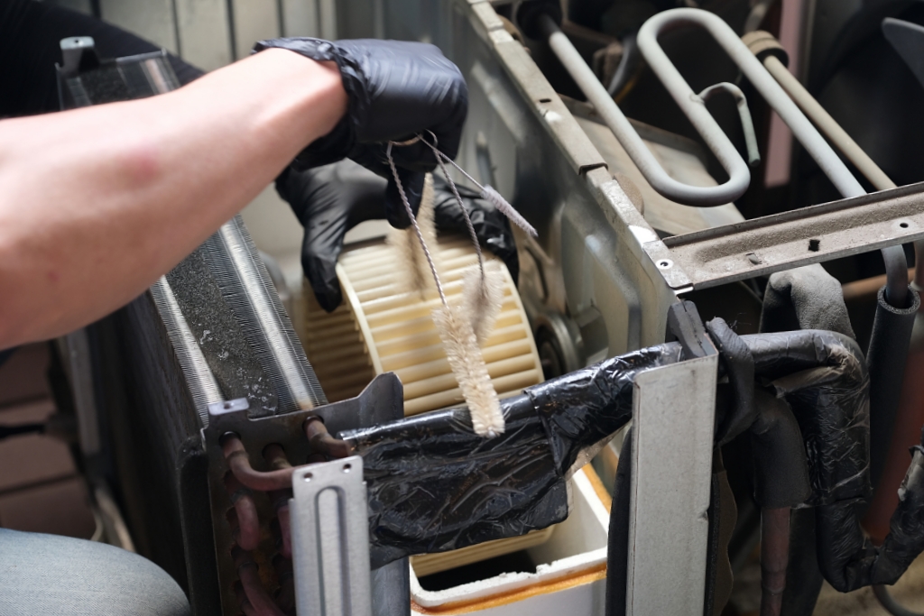 小川職人 Ogawa ECO｜ 台中無毒冷氣清洗小川職人，冷氣不冷怎麼辦？原來是冷氣太髒的關係 @飛天璇的口袋