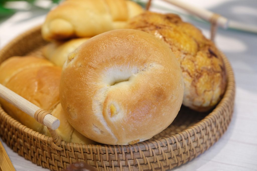 台中西屯｜肉桂菲．台中私人烘焙坊，吐司、鹽可頌、肉桂捲和蛋黃酥都好吃 @飛天璇的口袋