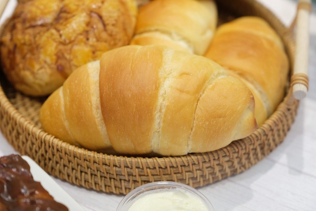 台中西屯｜肉桂菲．台中私人烘焙坊，吐司、鹽可頌、肉桂捲和蛋黃酥都好吃 @飛天璇的口袋