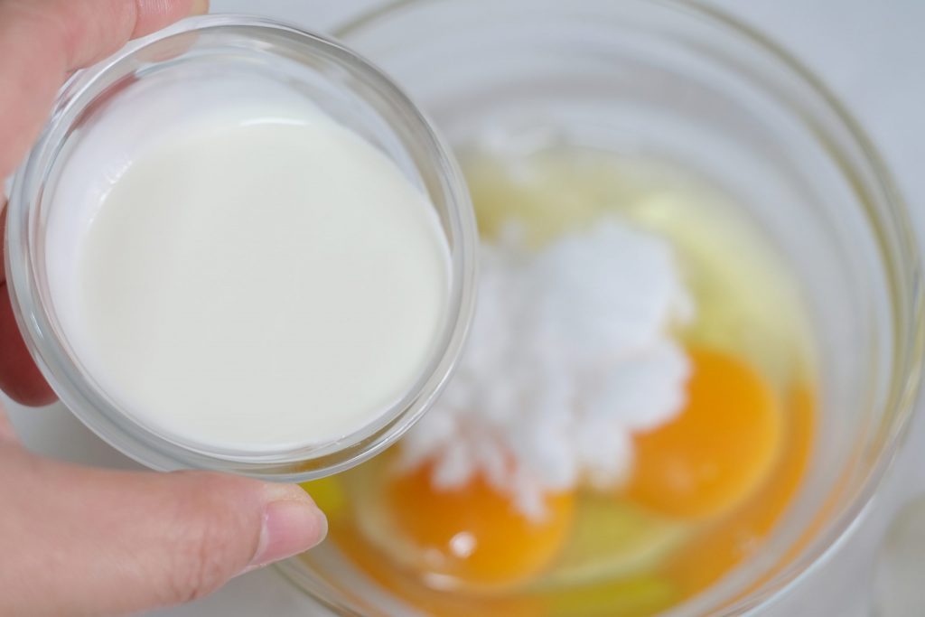 食譜分享｜日式焦糖布丁做法，香醇又滑嫩的古早味布丁，烤箱和大同電鍋都可以在家做 @飛天璇的口袋