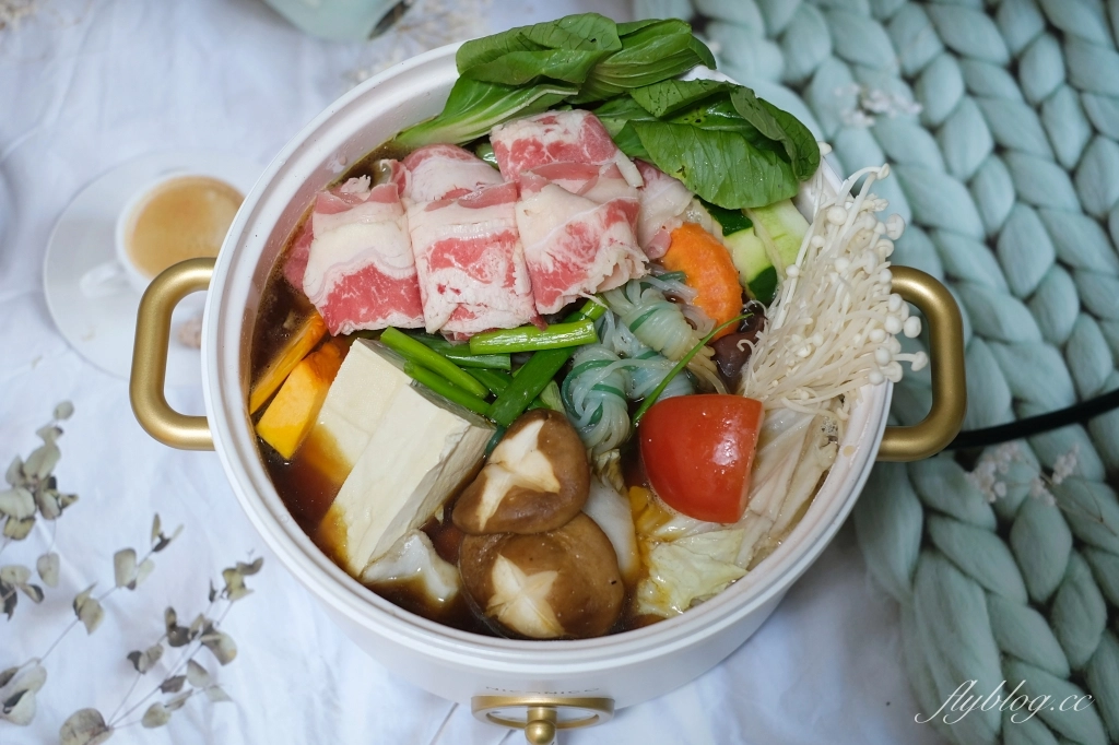 壽喜燒做法｜一鍋到底的壽喜燒食譜，超簡單壽喜燒醬汁比例 @飛天璇的口袋