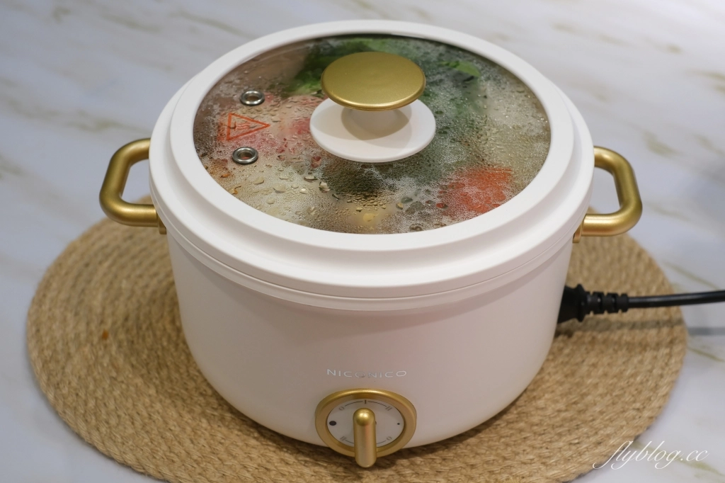 壽喜燒做法｜一鍋到底的壽喜燒食譜，超簡單壽喜燒醬汁比例 @飛天璇的口袋