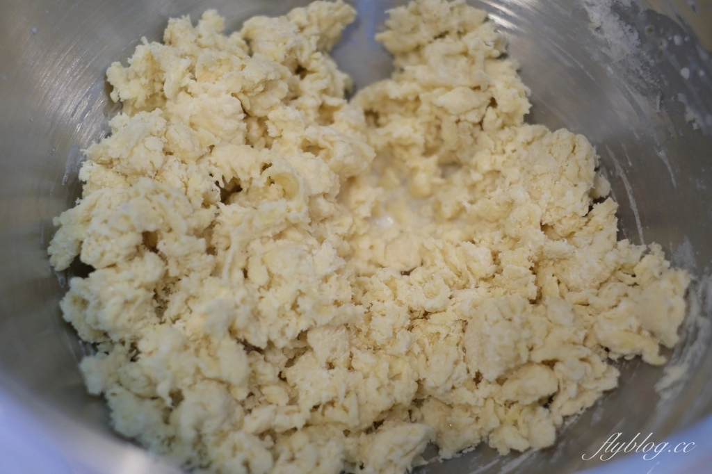 食譜分享｜甜甜圈的做法．不用烤箱免手揉食譜，第一次在家炸甜甜圈就成功 @飛天璇的口袋