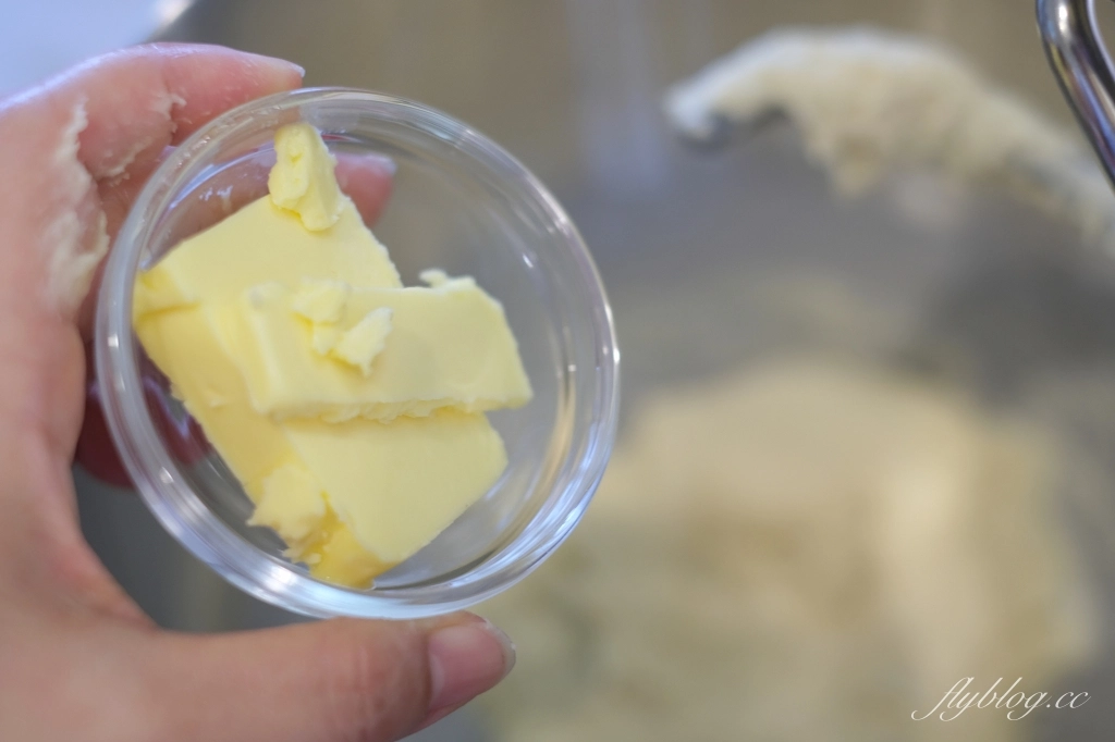 食譜分享｜甜甜圈的做法．不用烤箱免手揉食譜，第一次在家炸甜甜圈就成功 @飛天璇的口袋